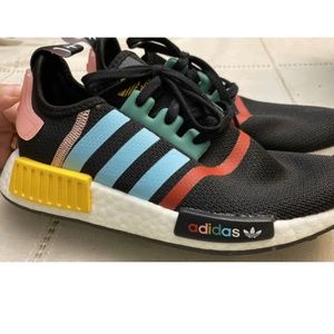Adidas NMD_R1 kids girls or boys Sz4 multi color Nwot